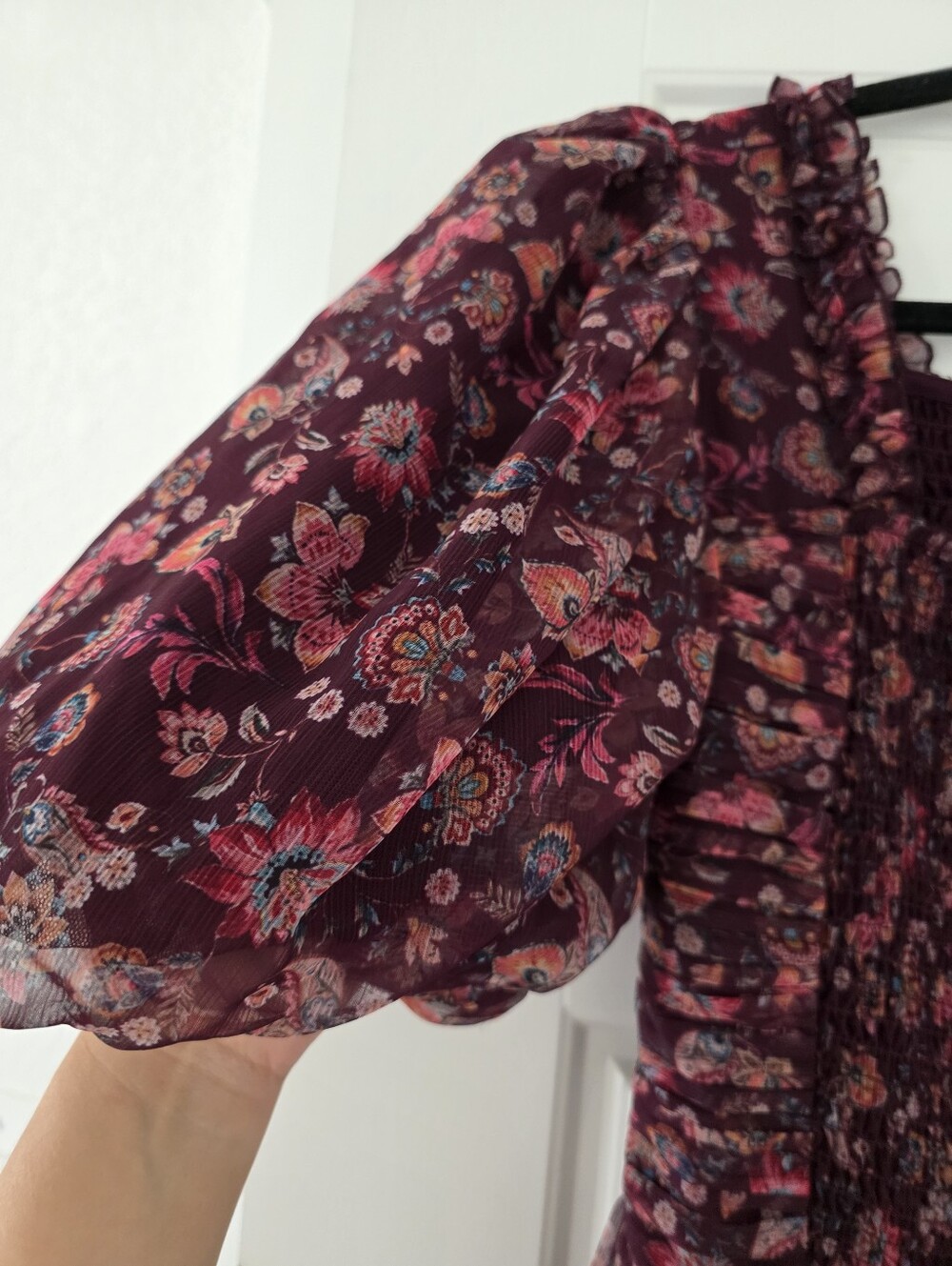 Ivy City Co Stephanie Dress Burgundy - Picture 4 of 5